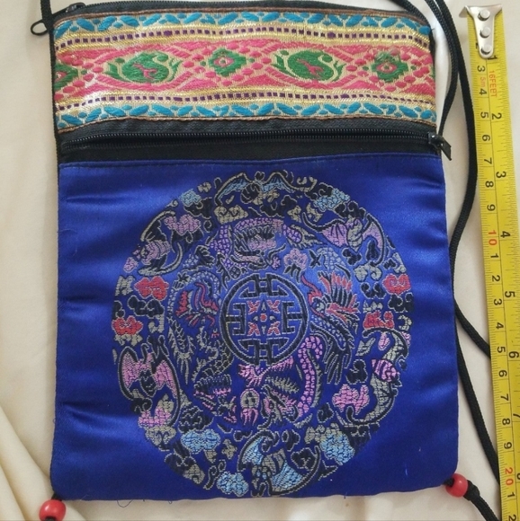 Nepalese Silk Hindu embroidered Crossbody read - Picture 1 of 13